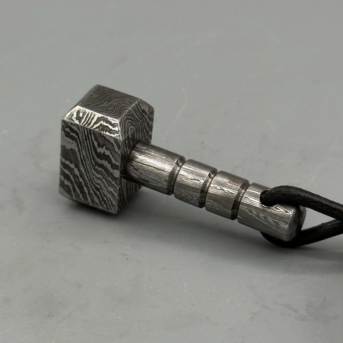 Damascus Steel Thor Hammer Keychain — EDC Collectible