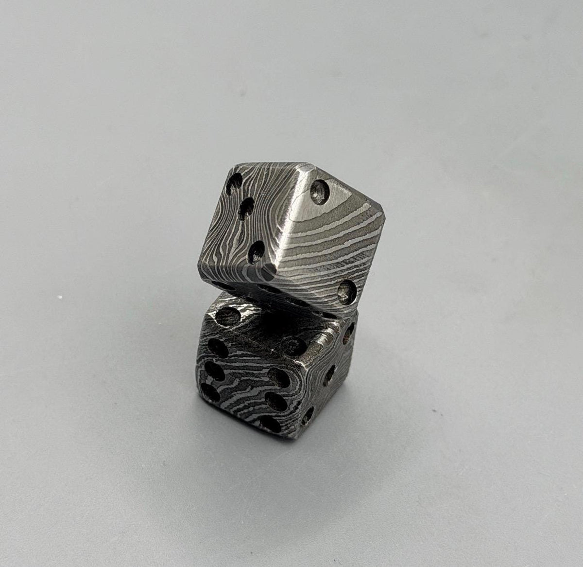 Damascus Steel Dice, 20 mm — Classic or Cyber Markings