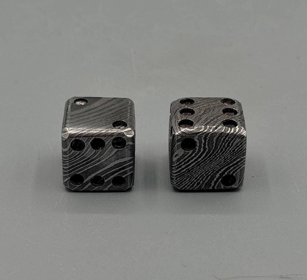 Damascus Steel Dice, 20 mm — Classic or Cyber Markings