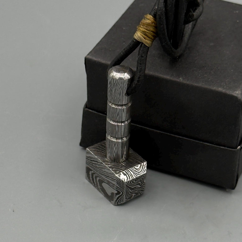 Damascus Steel Thor Hammer Keychain — EDC Collectible