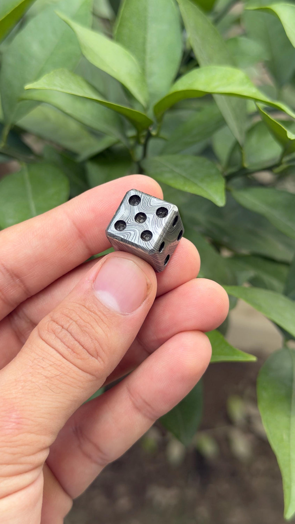 Damascus Steel Dice, 18 mm — Classic or Cyber Markings