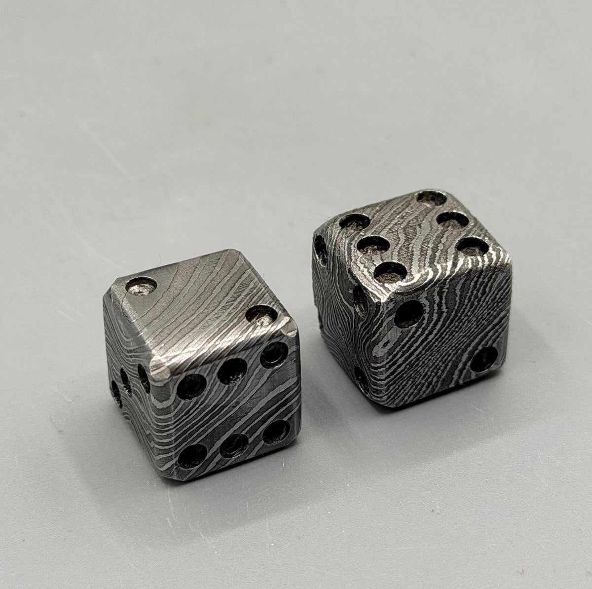 Damascus Steel Dice, 18 mm — Classic or Cyber Markings