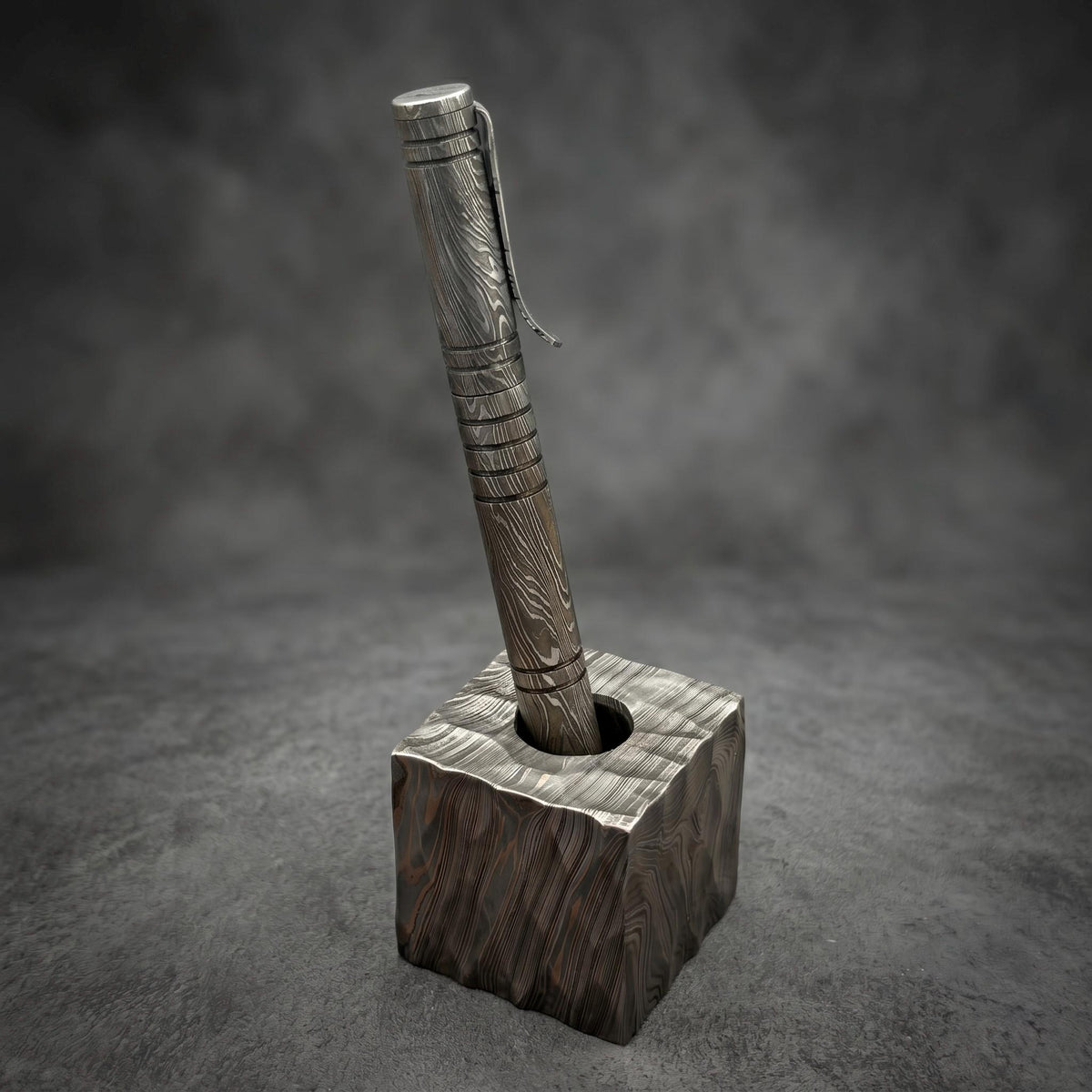 Damascus Steel Ballpoint Pen with Leather Holder — Grooved Grip