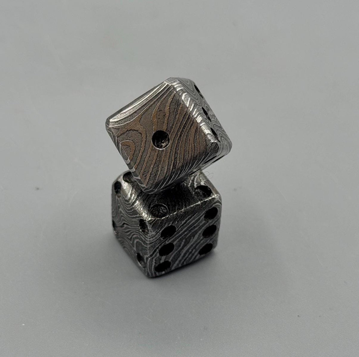 Damascus Steel Dice, 18 mm — Classic or Cyber Markings